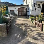 Apartchrisbea * نامور