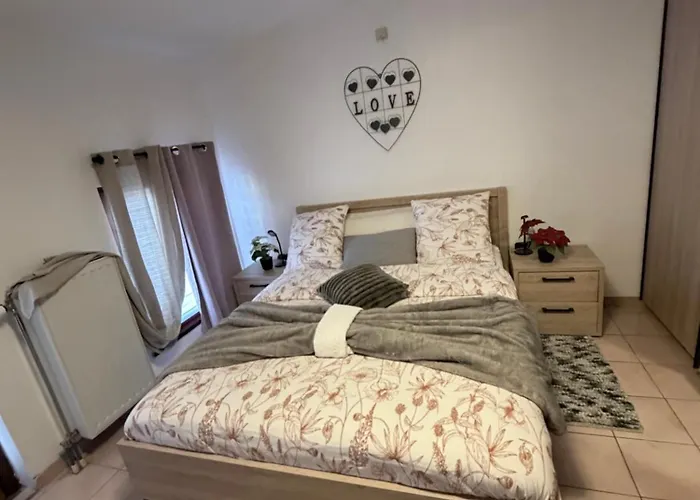 Apartchrisbea * נמור